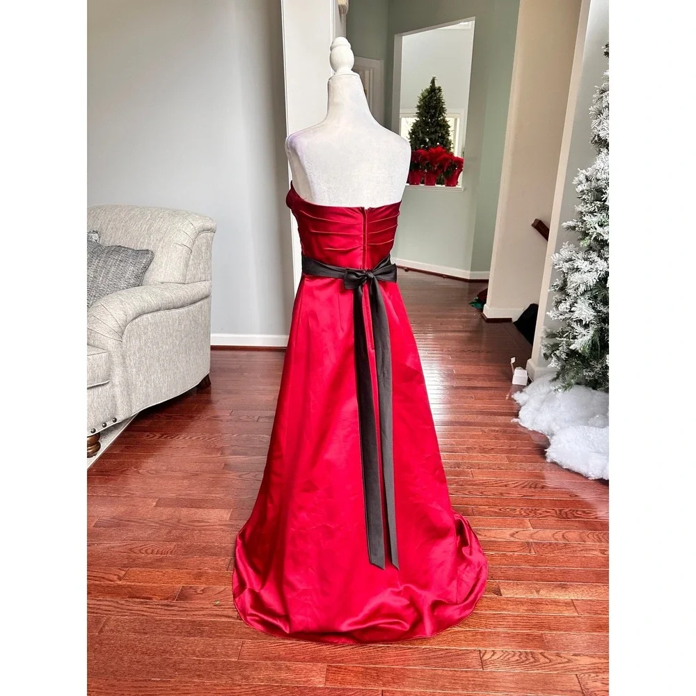 Alfred Angelo David's Bridal Red Strapless Tie Back Belt Princess Gown Dress